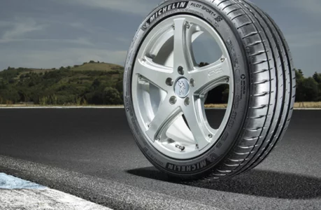 Michelin Pilot Sport 4